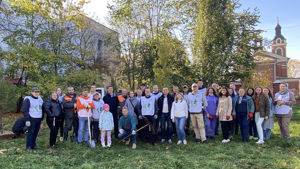 «Т Плюс» озеленили Музыкальный сквер